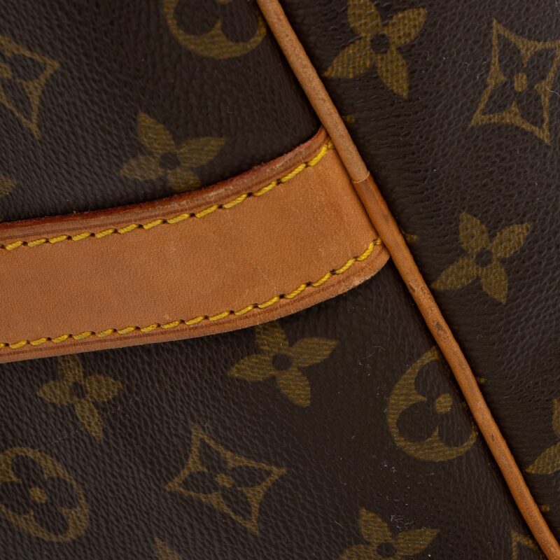 Louis Vuitton Vintage Monogram Canvas Keepall Bandouliere 60 Duffle Bag (SHF-sySr8G) AWE - Image 12