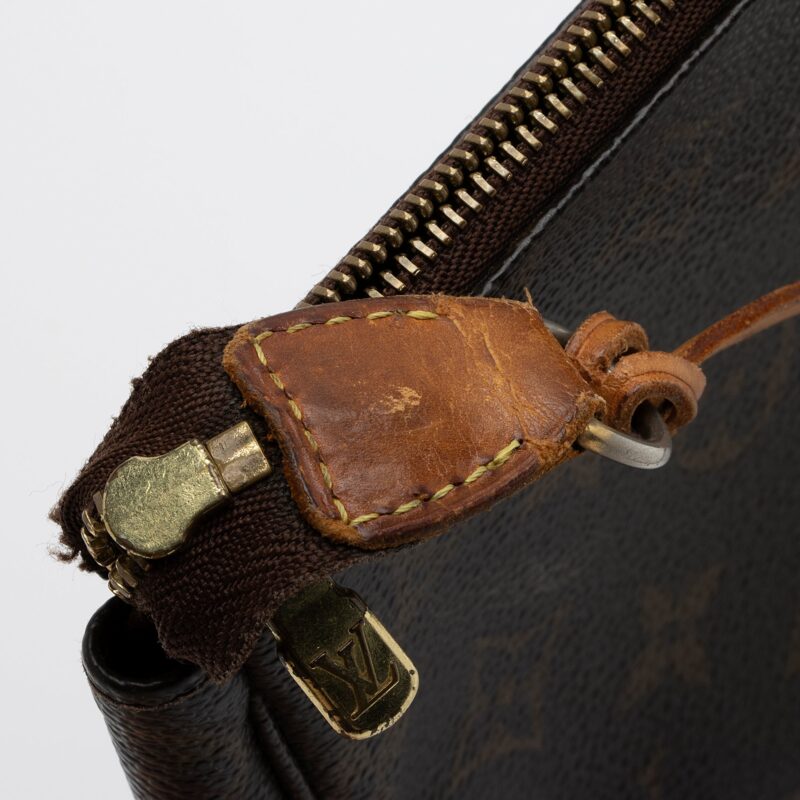 Louis Vuitton Vintage Monogram Canvas Pochette Accessoires (SHF-31L4en) AWE - Image 14