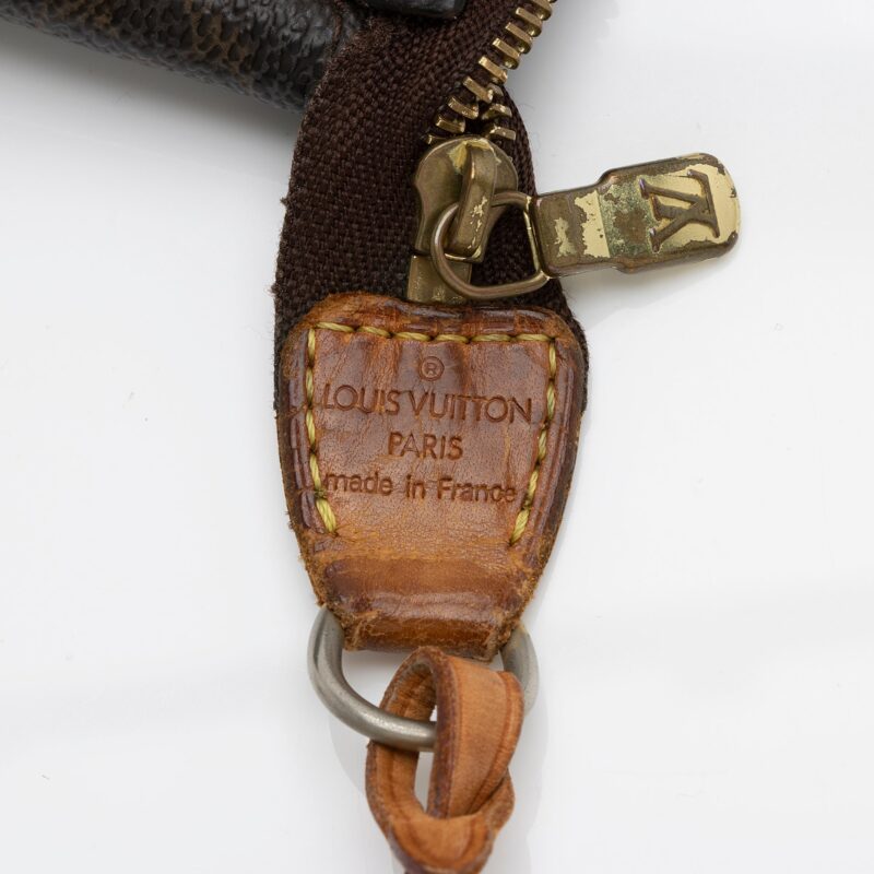 Louis Vuitton Vintage Monogram Canvas Pochette Accessoires (SHF-31L4en) AWE - Image 7