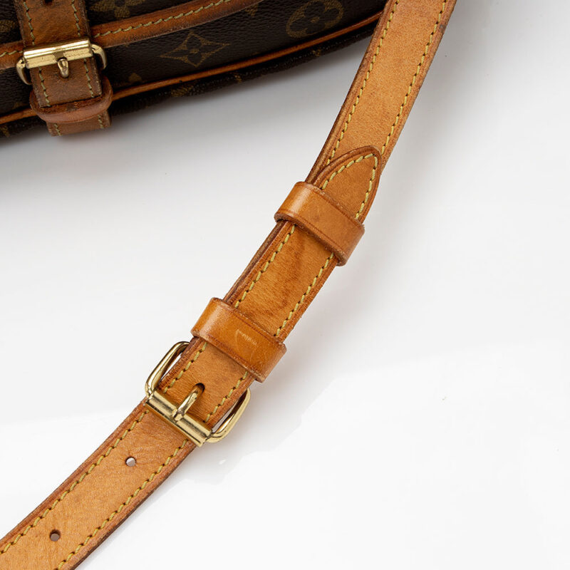 Louis Vuitton Vintage Monogram Canvas Saumur 30 Messenger Bag (SHF-20683) AWE - Image 18