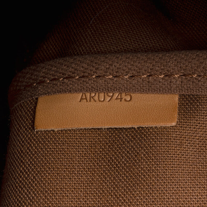Louis Vuitton Vintage Monogram Canvas Saumur 35 Messenger Bag (SHF-20845) AWE - Image 5