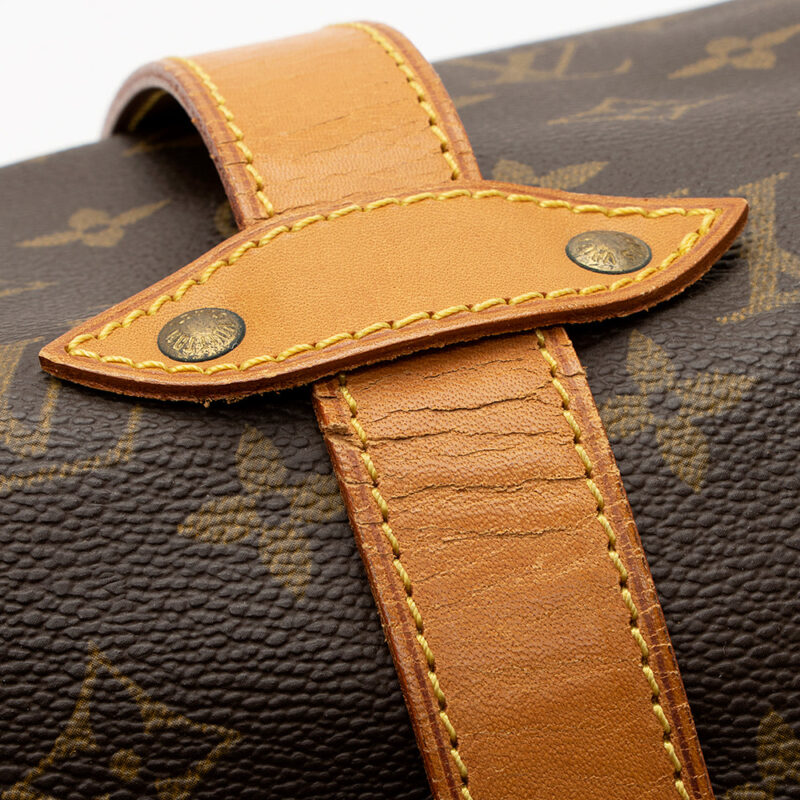 Louis Vuitton Vintage Monogram Canvas Saumur 35 Messenger Bag (SHF-20845) AWE - Image 17