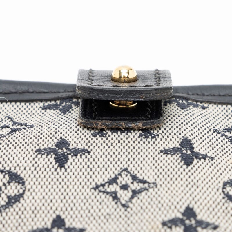 Louis Vuitton Vintage Monogram Mini Lin Marjorie Shoulder Bag (SHF-xcEqlt) AWE - Image 9