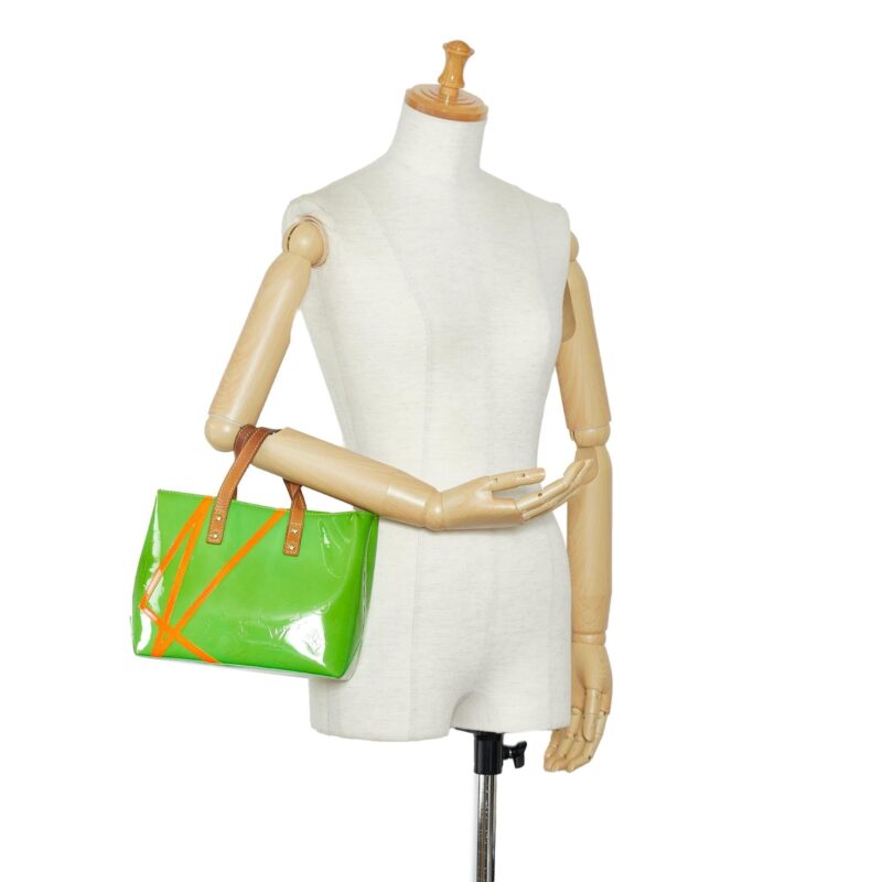 Louis Vuitton x Robert Wilson Monogram Vernis Fluo Reade PM (SHG-OK9ng3) AWE - Image 4