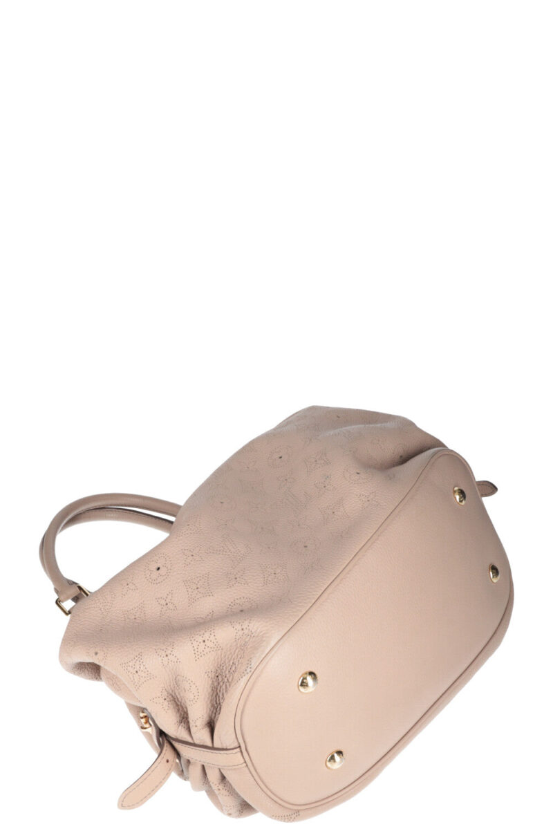 LOUIS VUITTON L Hobo Bag Mahina Leather Greige AWE - Image 8