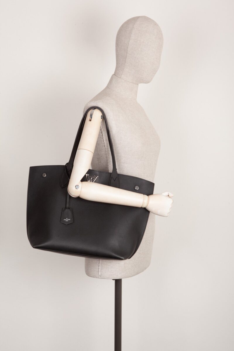 LOUIS VUITTON Lockme Go Tote Bag Leather Black AWE