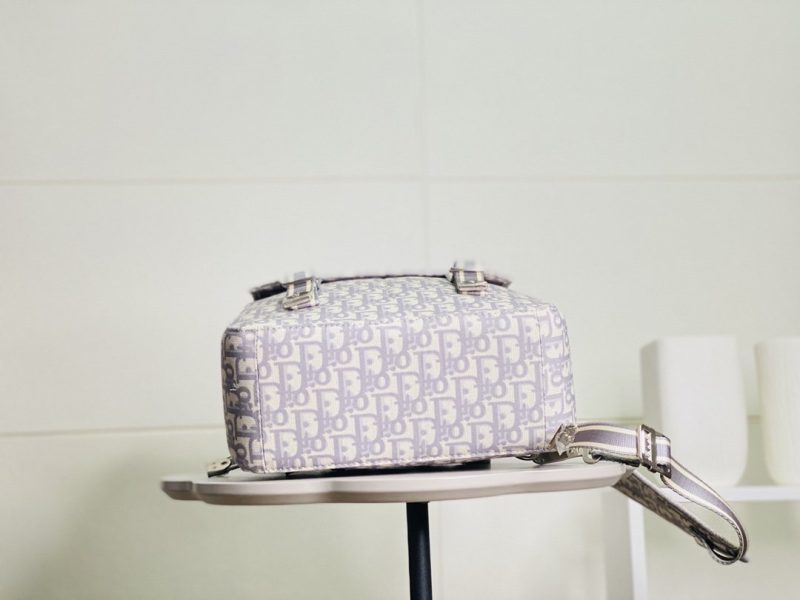 LW - Luxury Handbags DIR 122 - Image 5