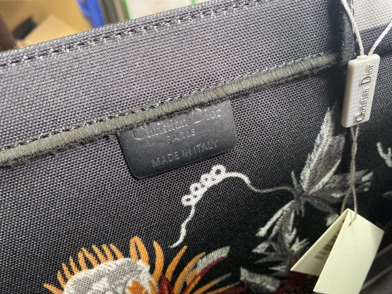 LW - Luxury Handbags DIR 120 - Image 7