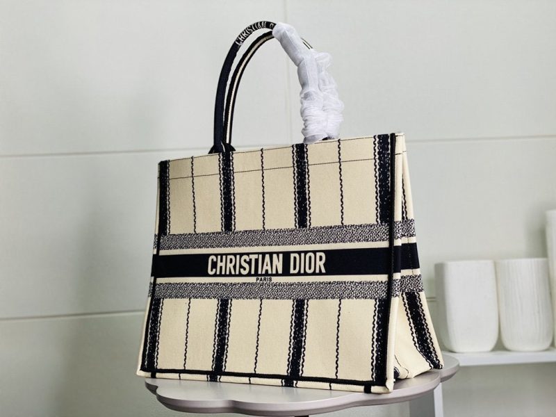 LW - Luxury Handbags DIR 117 - Image 3