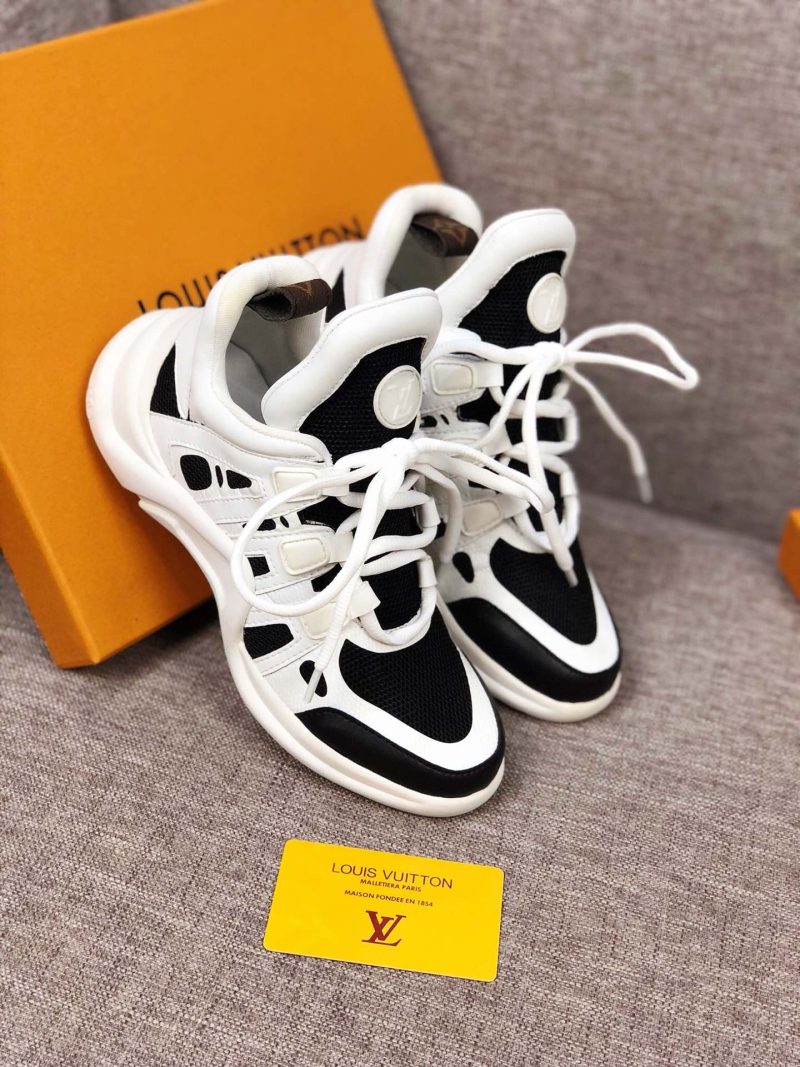 LW - LUV Archlight Black White Sneaker - Image 6
