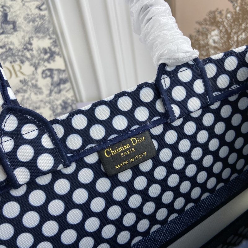 LW - Luxury Handbags DIR 115 - Image 3