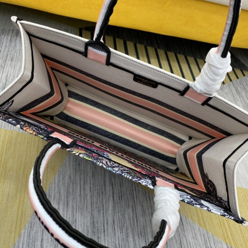 LW - Luxury Handbags DIR 062 - Image 2