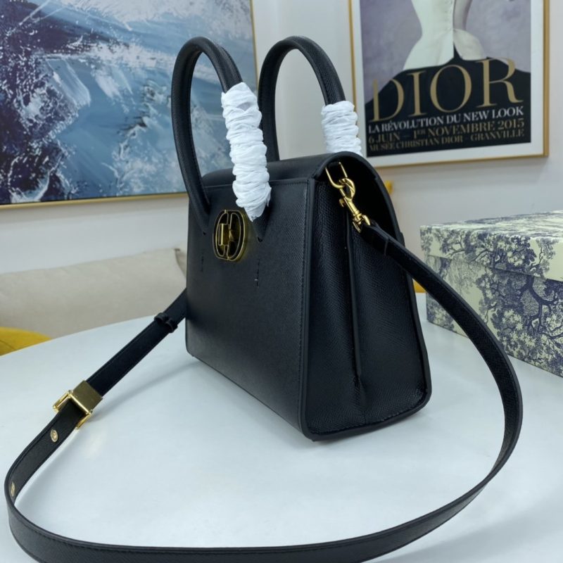 LW - Luxury Handbags DIR 079 - Image 4
