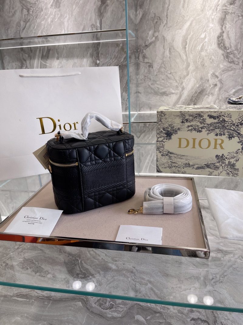LW - Luxury Handbags DIR 215 - Image 9