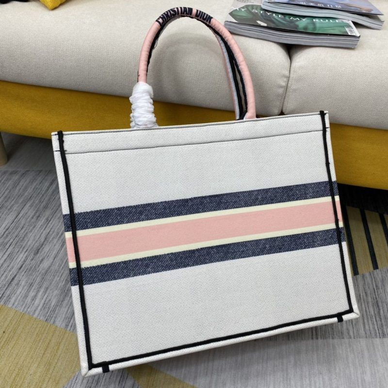LW - Luxury Handbags DIR 062 - Image 5