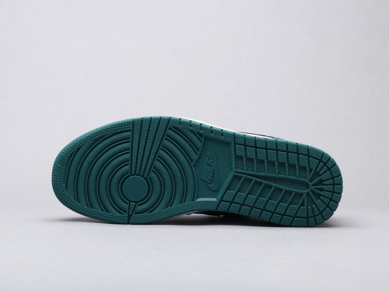 LW - AJ1 black and green toes - Image 9