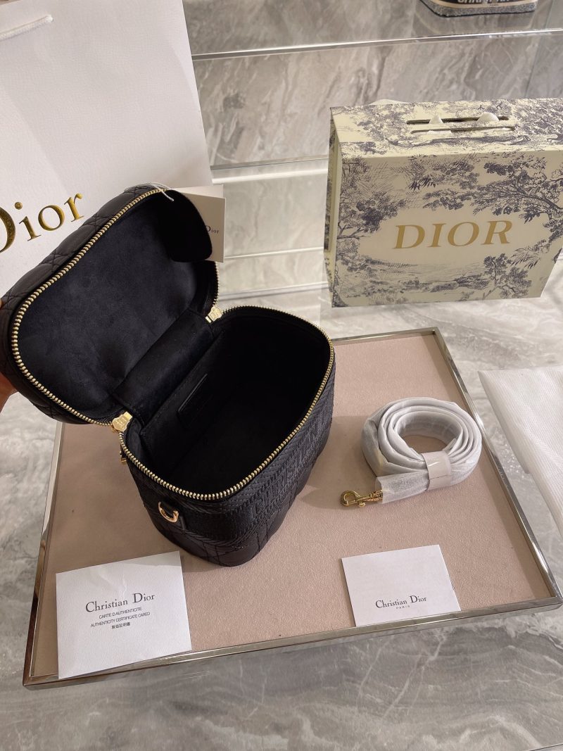 LW - Luxury Handbags DIR 215 - Image 7