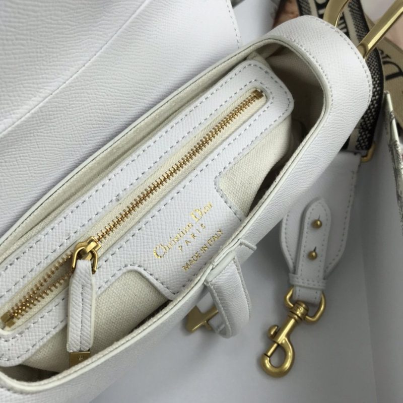 LW - Luxury Handbags DIR 108 - Image 5