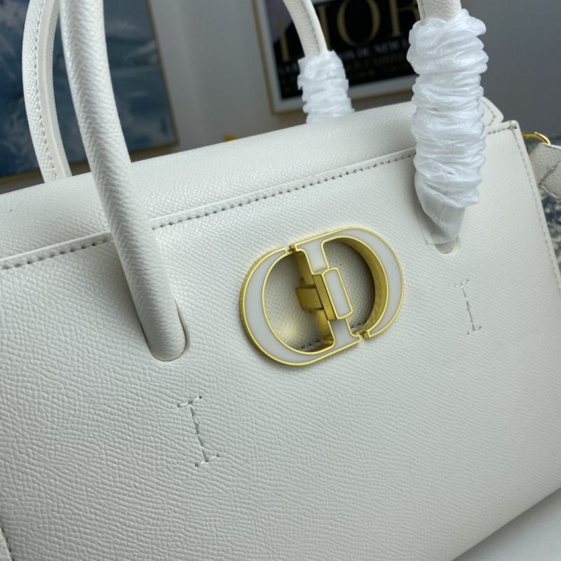 LW - Luxury Handbags DIR 078 - Image 2