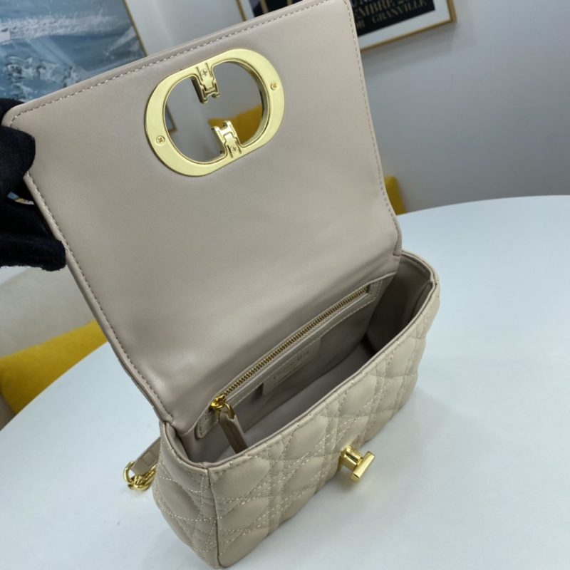 LW - Luxury Handbags DIR 069 - Image 4