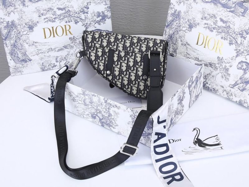 LW - Luxury Handbags DIR 100 - Image 2