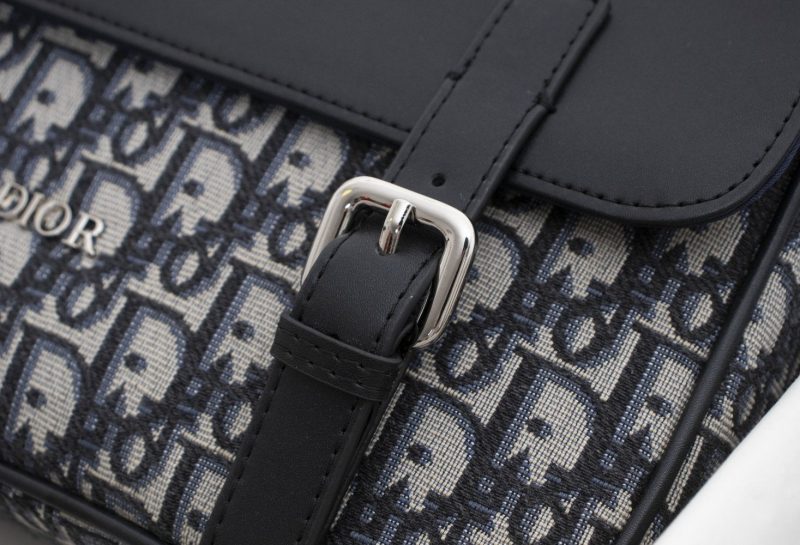 LW - Luxury Handbags DIR 095 - Image 5