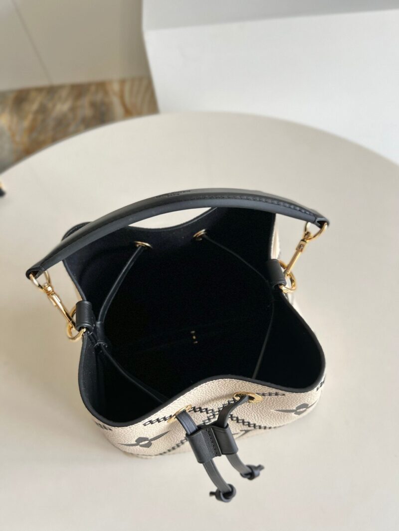 Louis Vuitton NeoNoe MM Bag AWE - Image 2