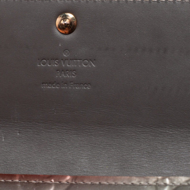 Louis Vuitton Gris Art Deco Monogram Vernis Sarah Wallet AWE - Image 8