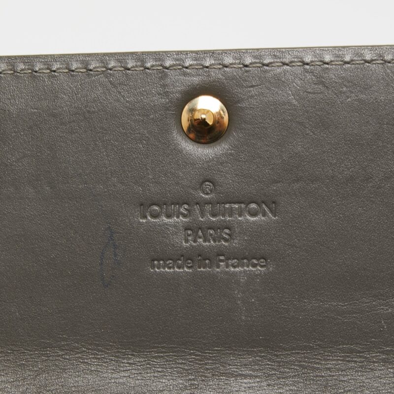 Louis Vuitton Gris Art Deco Monogram Vernis Sarah Wallet AWE - Image 8